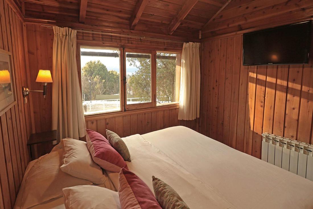 Monasterio Hotel Boutique San Carlos de Bariloche Bagian luar foto
