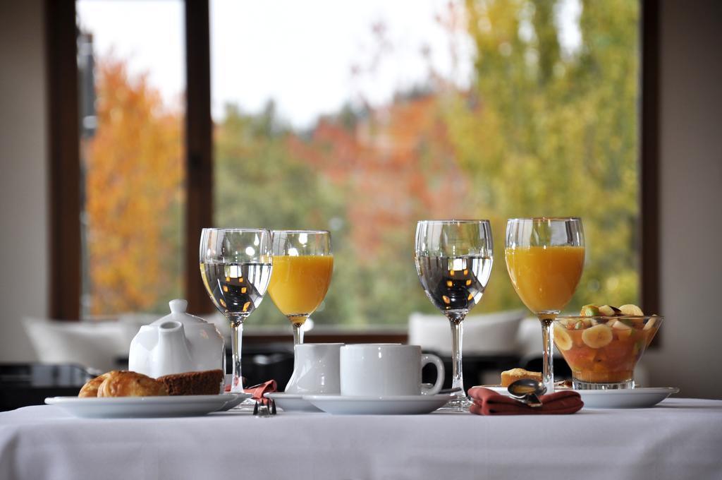 Monasterio Hotel Boutique San Carlos de Bariloche Bagian luar foto